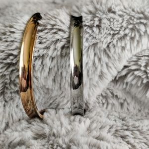 Hair tie holder bracelets